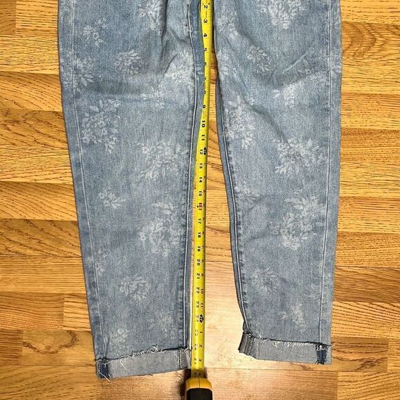 Universal Threads Boyfriend High Rise Jeans 100% Cotton Denim Blue Women's Pants - Picture 5 of 16